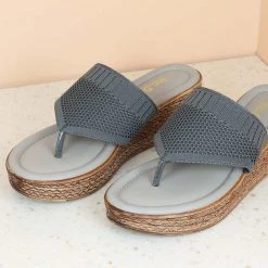 Inc.5 PLATFORM THONG