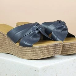 Inc.5 SALE TWISTED PLATFORM MULES