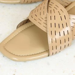 Inc.5 FLAT PATTENT MULES