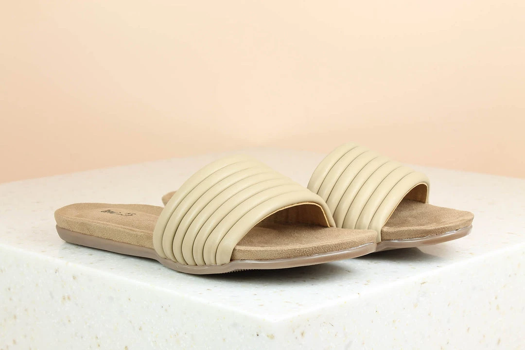 Inc.5 Mules FLAT EMBOSSED THONG 3 Inc.5 Mules FLAT EMBOSSED THONG