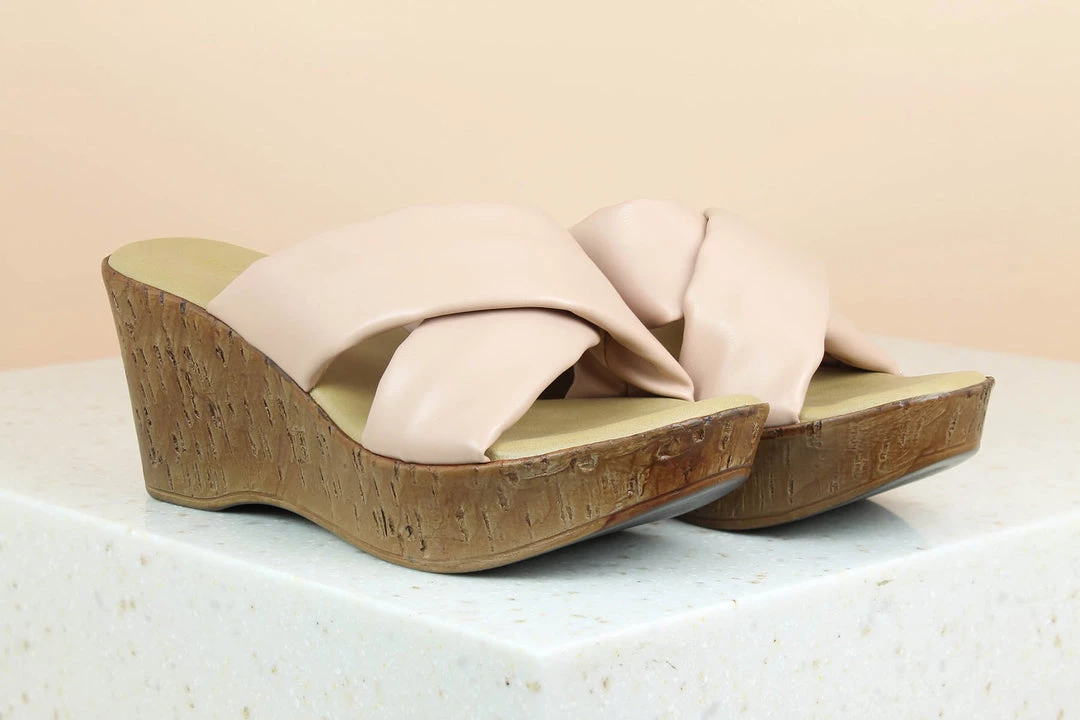 Inc.5 SALE CROSS STRAP PLATFORM MULES 3 Inc.5 SALE CROSS STRAP PLATFORM MULES