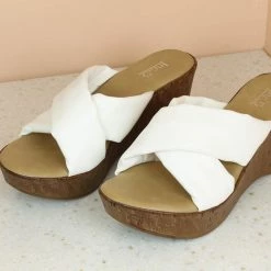 Inc.5 SALE CROSS STRAP PLATFORM MULES 9 Inc.5 SALE CROSS STRAP PLATFORM MULES