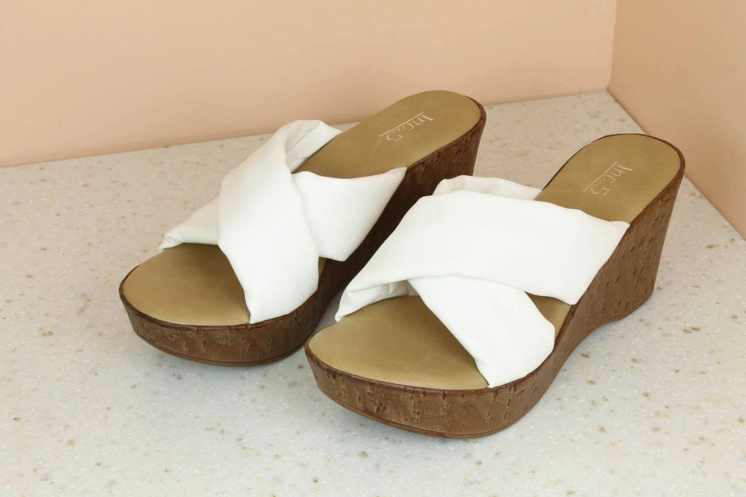 Inc.5 SALE CROSS STRAP PLATFORM MULES 6 Inc.5 SALE CROSS STRAP PLATFORM MULES