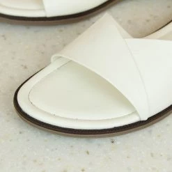 Inc.5 FLAT MULES SALE