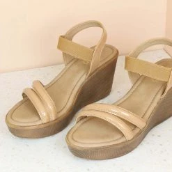 Inc.5 PLATFORM SANDAL