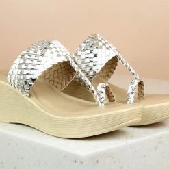 Inc.5 VEDGE HEEL WOVEN KOLHAPURI
