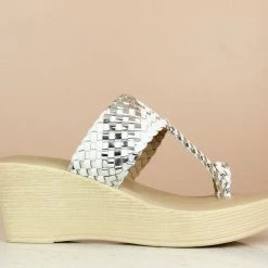 Inc.5 VEDGE HEEL WOVEN KOLHAPURI