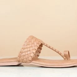 Inc.5 WOMEN FLAT WOVEN TOE POST