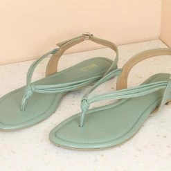 Inc.5 FLAT SANDAL