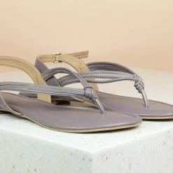 Inc.5 FLAT SANDAL