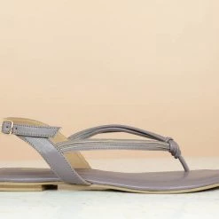 Inc.5 FLAT SANDAL