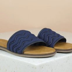 Inc.5 SALE FLAT MULES