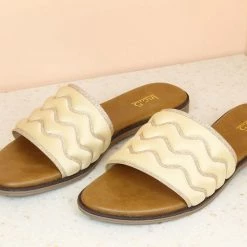 Inc.5 SALE FLAT MULES