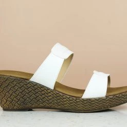 Inc.5 DOUBLE STRAP PLATFORM