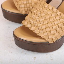 Inc.5 WOVEN BLOCK HEEL MULES-BEIGE