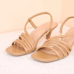 Inc.5 Inc5 KITTEN HEEL STRAPY SANDAL 9 Inc.5 Inc5 KITTEN HEEL STRAPY SANDAL