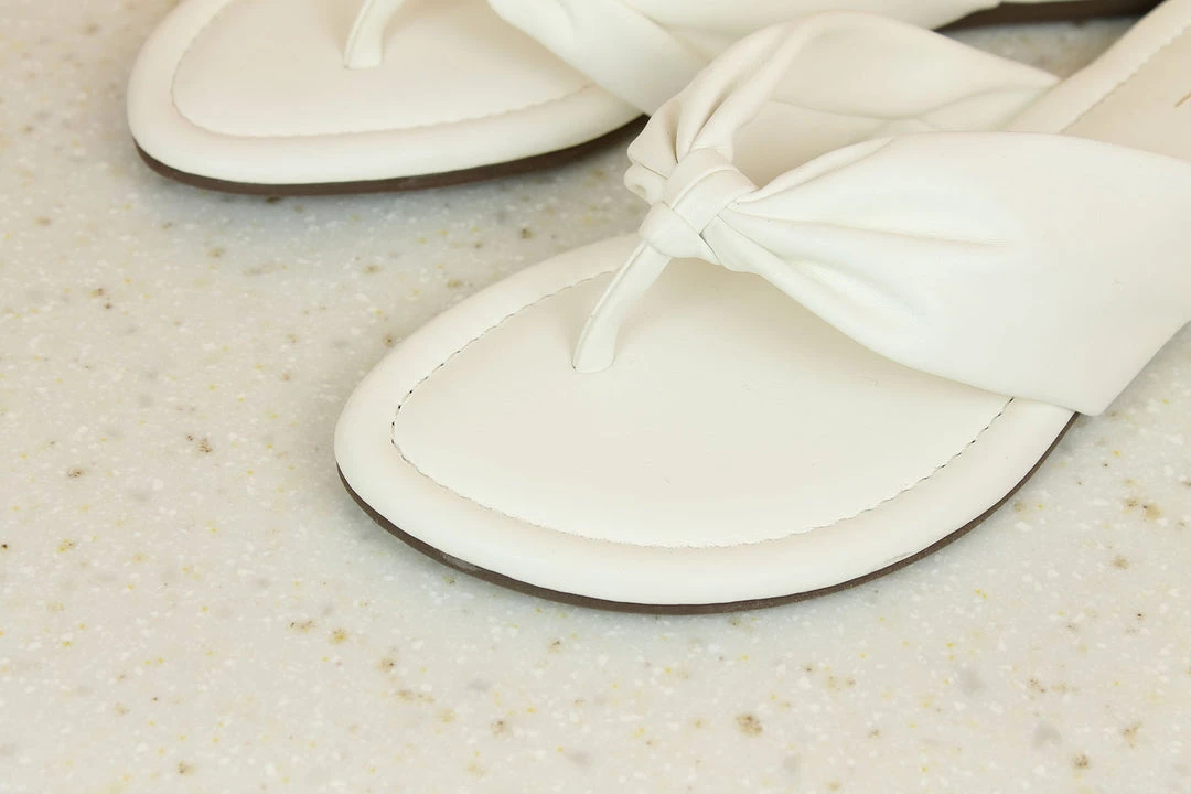 Inc.5 FLAT THONG SALE 4 Inc.5 FLAT THONG SALE