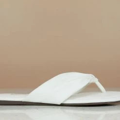 Inc.5 FLAT THONG SALE 8 Inc.5 FLAT THONG SALE