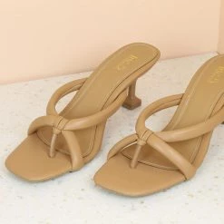 Inc.5 SALE STILETTOS HEELS MULES 9 Inc.5 SALE STILETTOS HEELS MULES