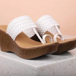 Inc.5 PLATFORM TOE POST