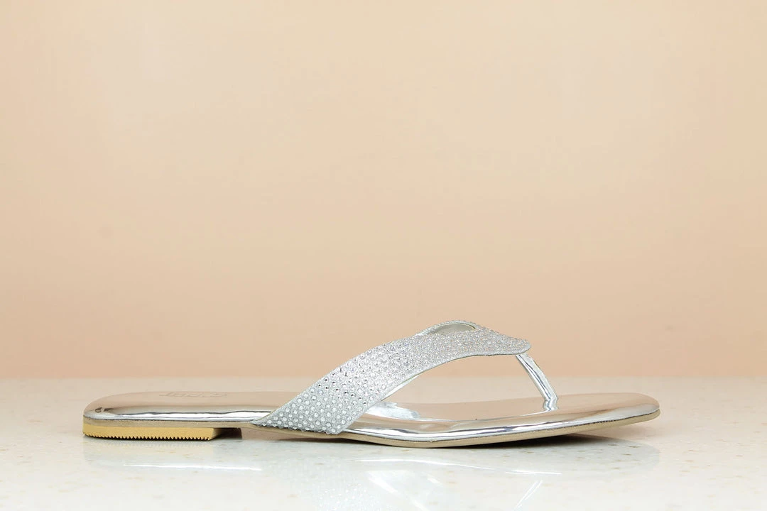 Inc.5 FLAT THONG SALE 5 Inc.5 FLAT THONG SALE