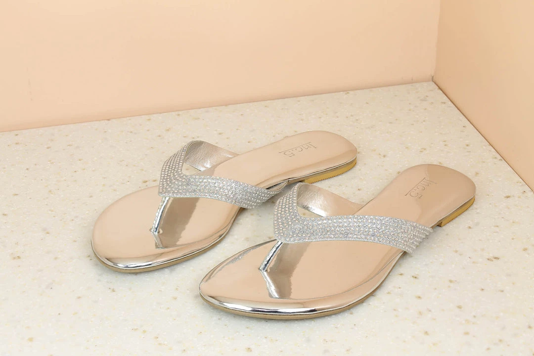 Inc.5 FLAT THONG SALE 6 Inc.5 FLAT THONG SALE