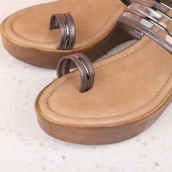 Inc.5 SALE PLATFORM TOE POST