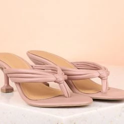 Inc.5 SALE KITTEN HEEL THONG