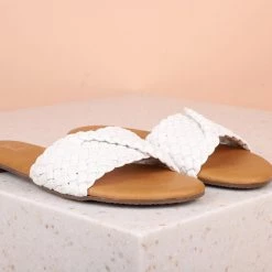 Inc.5 FLAT WOVEN MULES