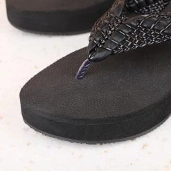 Inc.5 RUBBER PLATFORM THONG