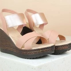 Inc.5 PLATFORM SANDAL SALE