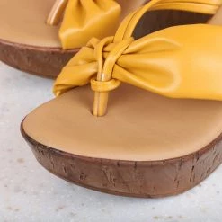 Inc.5 PLATFORM THONG-MUSTARD