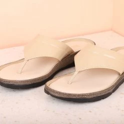 Inc.5 COMFORT THONG-BEIGE SALE