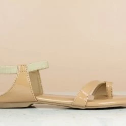 Inc.5 FLAT STRAPY SANDAL