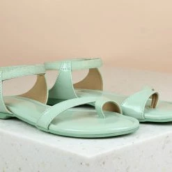 Inc.5 FLAT STRAPY SANDAL SALE