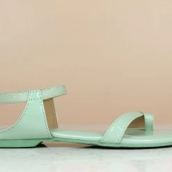 Inc.5 FLAT STRAPY SANDAL SALE