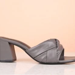 Inc.5 SALE BLOCK HEEL MULES