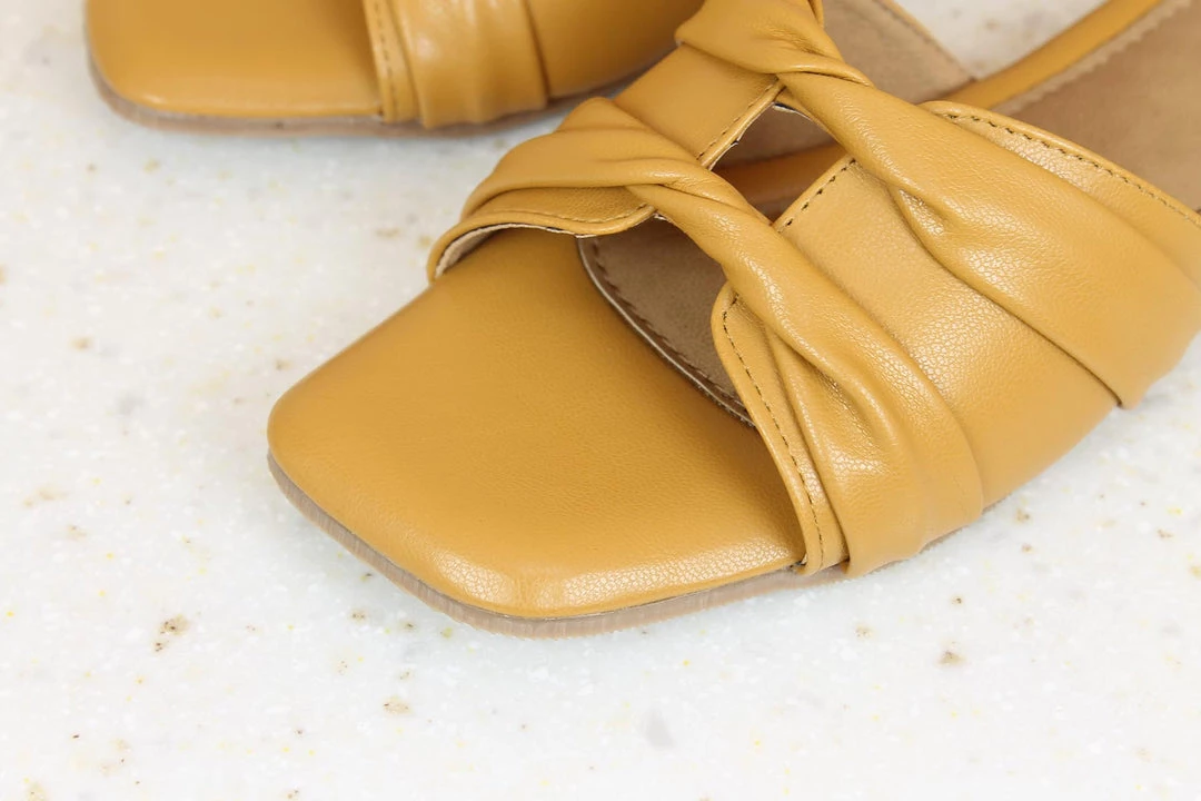 Inc.5 FLAT MULES 4 Inc.5 FLAT MULES