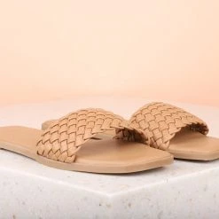 SALE Inc.5 Flat Fashion Sandal For Womens