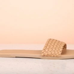 SALE Inc.5 Flat Fashion Sandal For Womens 9 SALE Inc.5 Flat Fashion Sandal For Womens