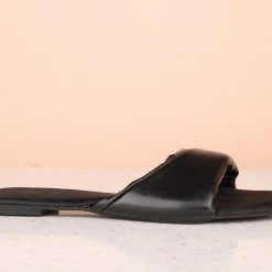 Inc.5 FLAT TWISTED MULES SALE