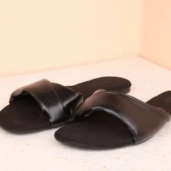 Inc.5 FLAT TWISTED MULES SALE