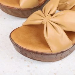 Inc.5 CROSS STRAP MULES