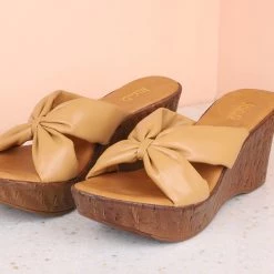 Inc.5 CROSS STRAP MULES