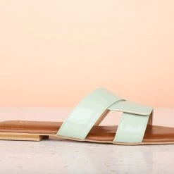 SALE Inc.5 Flat Fashion Sandal For Womens 9 SALE Inc.5 Flat Fashion Sandal For Womens