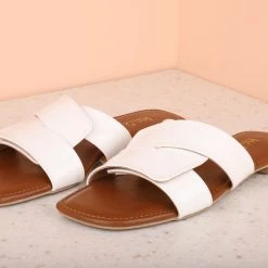 Inc.5 Flat Fashion Sandal For Womens 8 Inc.5 Flat Fashion Sandal For Womens