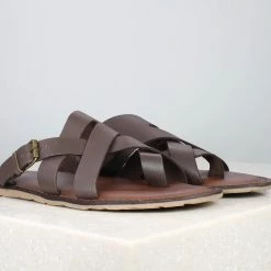 PRIVO By Inc5 MEN BUCKLED CROSS TOE POST SLIPPER-BROWN