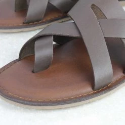 PRIVO By Inc5 MEN BUCKLED CROSS TOE POST SLIPPER-BROWN
