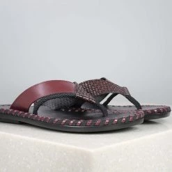 PRIVO By Inc5 EMBOSSED ROPE THONG-MAROON