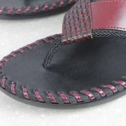 PRIVO By Inc5 EMBOSSED ROPE THONG-MAROON